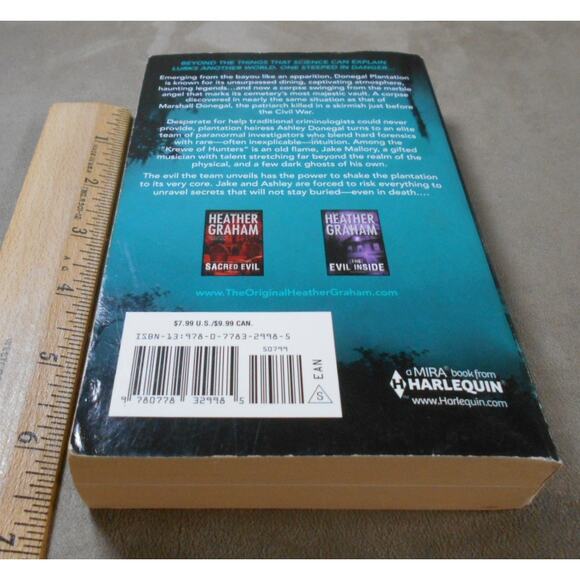 Heart of Evil by Heather Graham Paperback 2011 Krewe of Hunters Book 2 - Picture 8 of 8